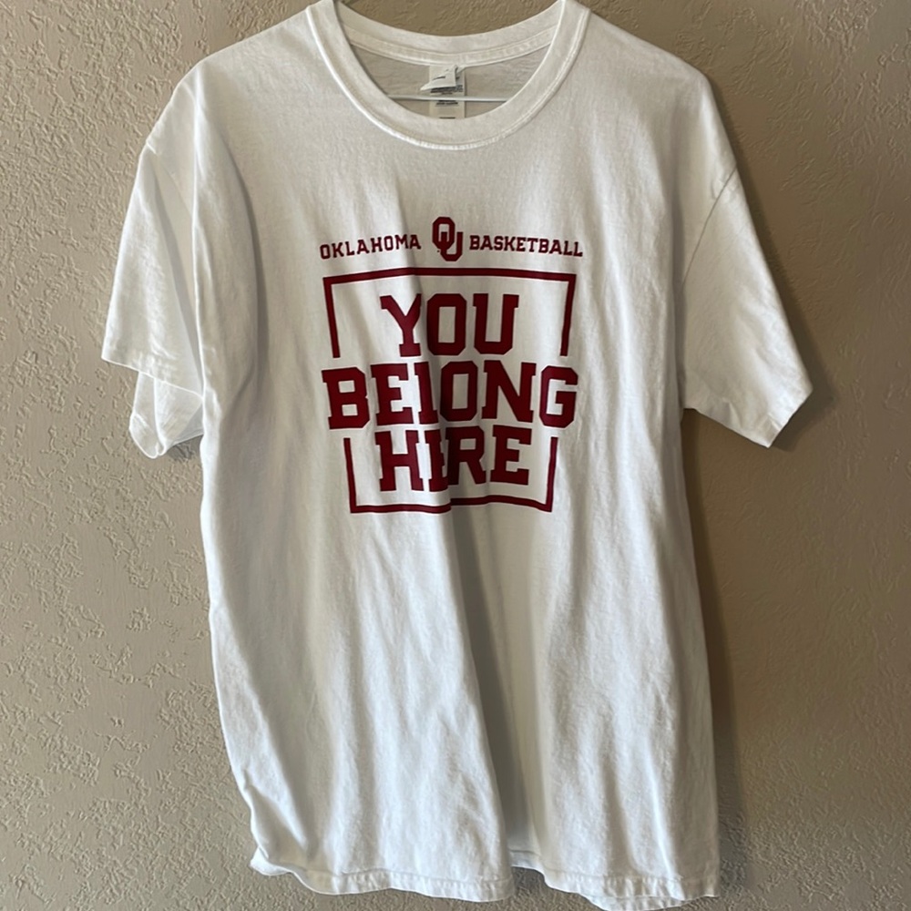 OU basketball shirt